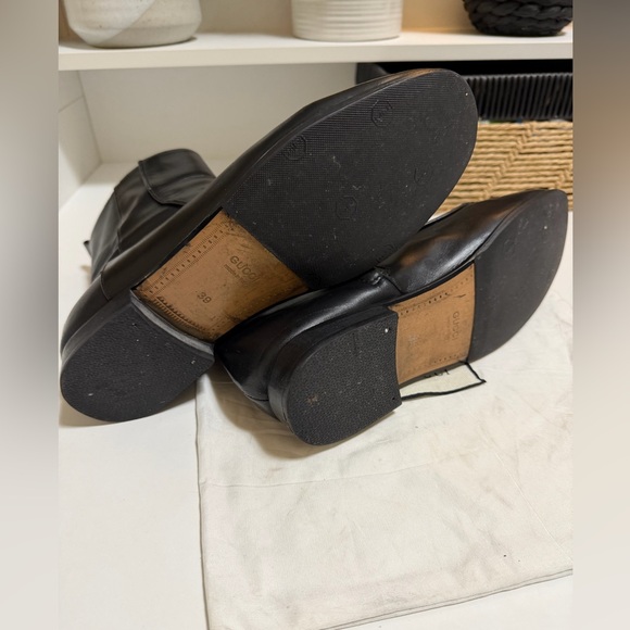 Gucci Jordaan Black Leather Ankle Booties with Gold Horsebit - Picture 6 of 15